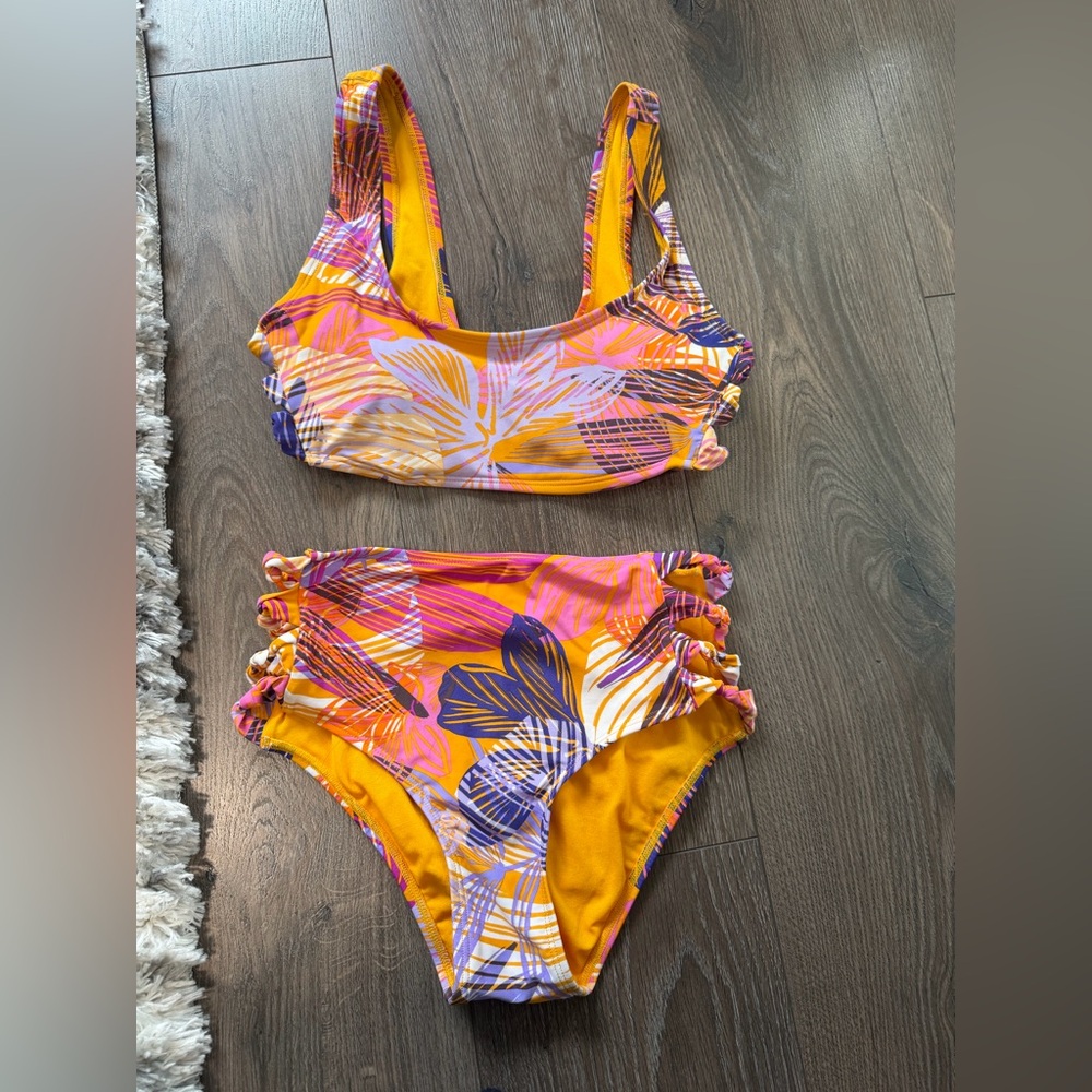Hula Honey Women's 2 Piece Swimsuit Bikini Swimwear XS high waisted tropical